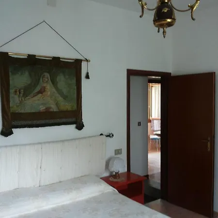 Дом отдыха Tuscany *