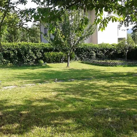 Дом отдыха Tuscany *